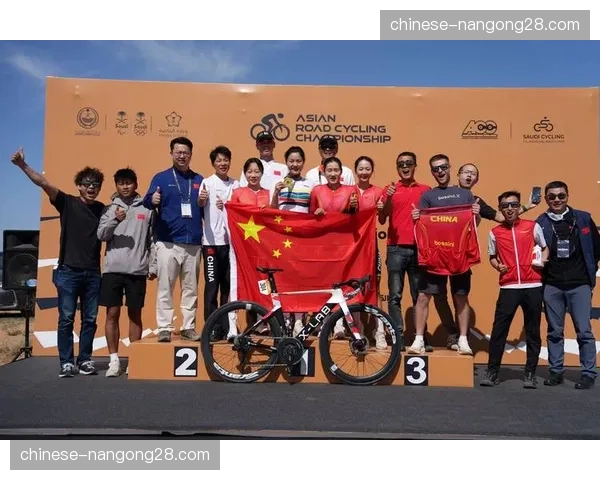 恶劣天气袭扰南非XC赛场,女子精英组发车时间被迫推迟两小时 恶劣天气袭扰南非XC赛场,女子精英组发车时间被迫推迟两小时